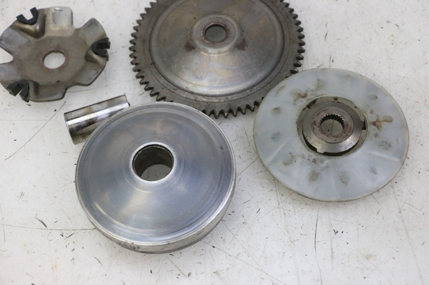 photo de VARIATOR KYMCO AGILITY 4T 50 (2018 - 2022) - Alternative perspective