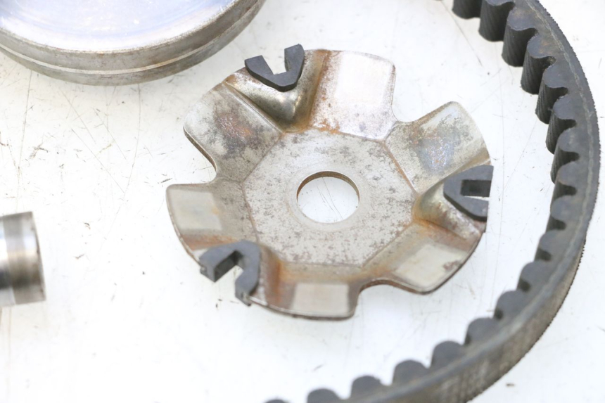 photo de VARIATOR KYMCO AGILITY 4T 50 (2005 - 2018) - Fixing points details