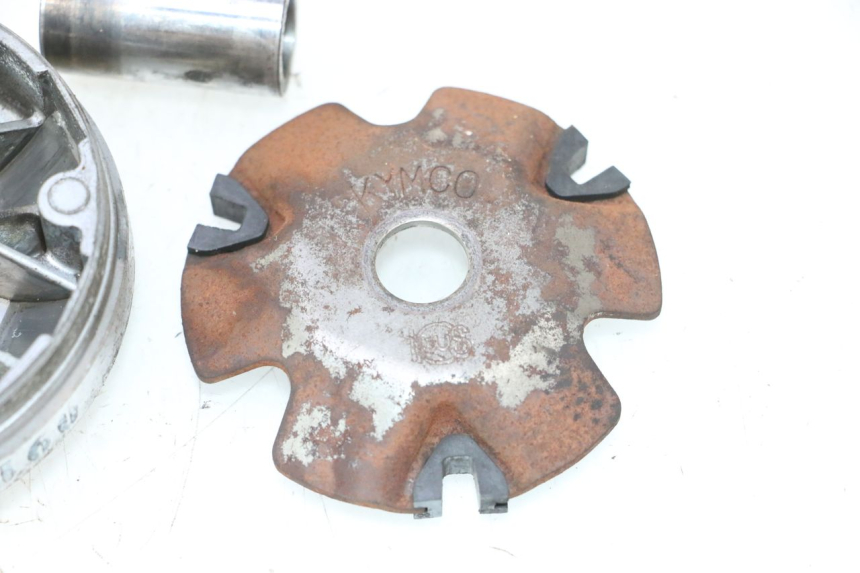 photo de VARIATOR KYMCO AGILITY 4T 50 (2005 - 2018) - Fixing points details