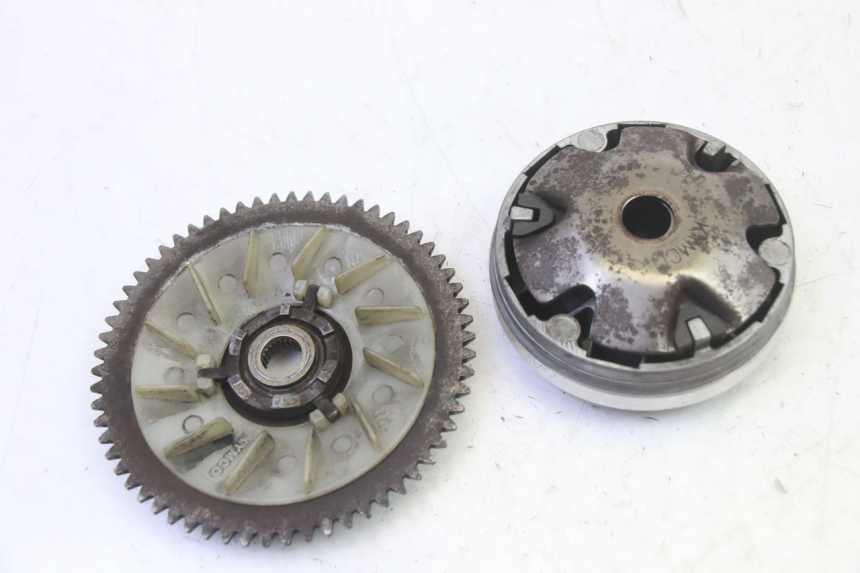 photo de VARIATOR KYMCO AGILITY NAKED RENOUVO 2T 50 (2011 - 2018) - Zoom on usage condition