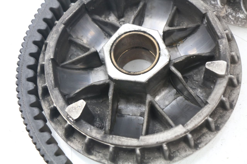 photo de VARIATOR PIAGGIO BEVERLY 500 (2003 - 2007) - Fixing points details