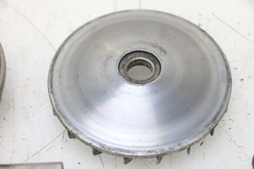 photo de VARIATOR MBK BOOSTER ROCKET 50 (1995 - 1998) - Fixing points details
