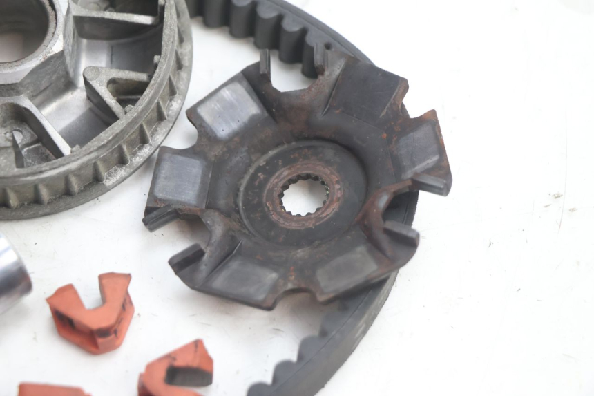 photo de VARIATOR YAMAHA BW'S BWS 125 (2010 - 2013) - Alternative perspective