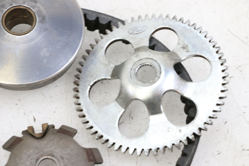 photo de VARIATOR PEUGEOT CITYSTAR 50 (2013 - 2017) - Fixing points details