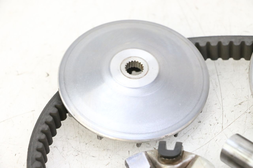 photo de VARIATOR HONDA FES S-WING SWING ABS 125 (2007 - 2015) - Technical close-up