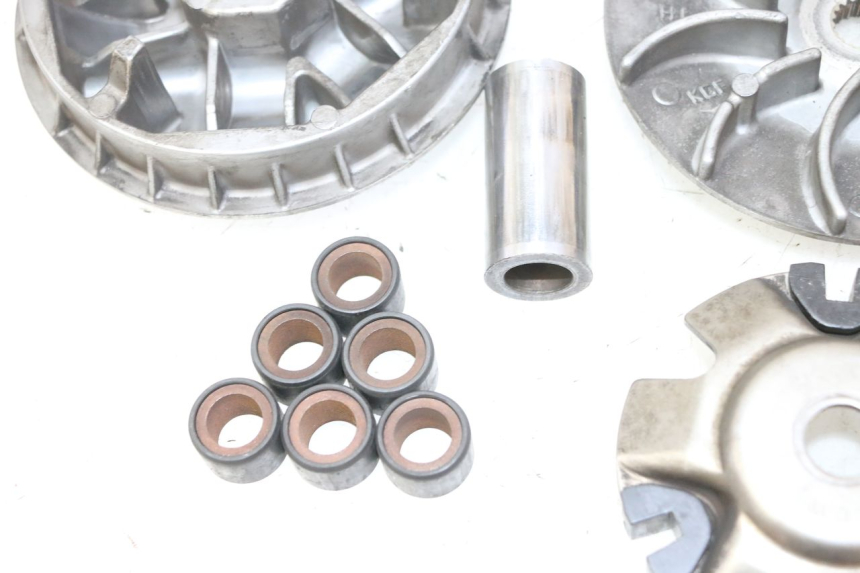 photo de VARIATOR HONDA FES S-WING SWING ABS 125 (2007 - 2015) - Additional view of the item