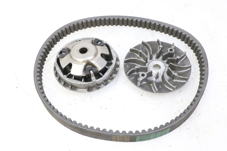 photo de VARIATOR HONDA FES S-WING SWING ABS 125 (2007 - 2015) - Component detail