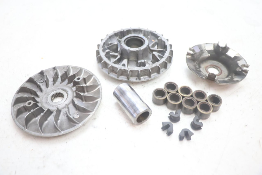 photo de VARIATOR HONDA FJS SILVER WING SILVERWING 400 (2005 - 2008) - Alternative perspective