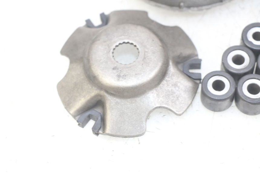 photo de VARIATOR PIAGGIO FLY 4T 50 (2013 - 2017) - Surface and material condition