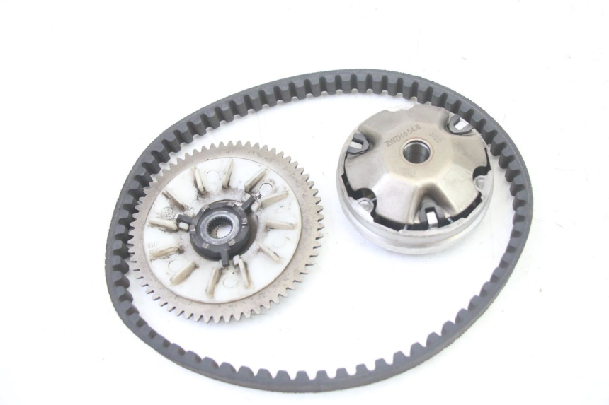 photo de VARIATOR VENESI FLY RETRO 4T 50 (2020 - 2025) - Zoom on usage condition