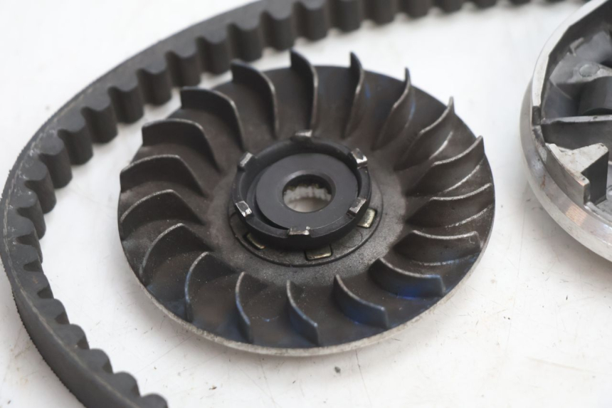 photo de VARIATOR KEEWAY FOCUS 50 (2006 - 2009) - Additional view of the item