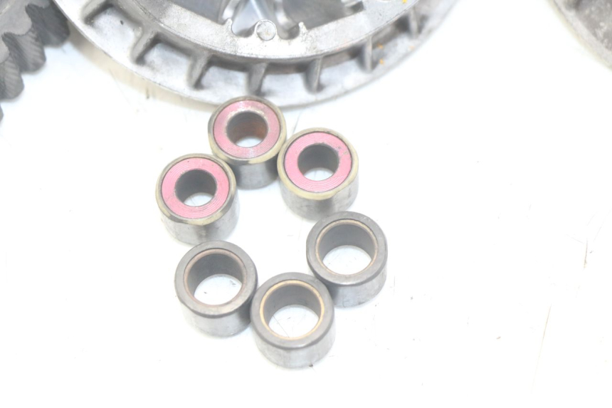 photo de VARIATOR HONDA FORZA 125 (2015 - 2016) - Alternative perspective