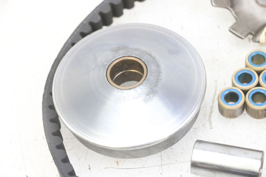 photo de VARIATOR PEUGEOT JET FORCE CARBU 50 (2003 - 2016) - Technical close-up