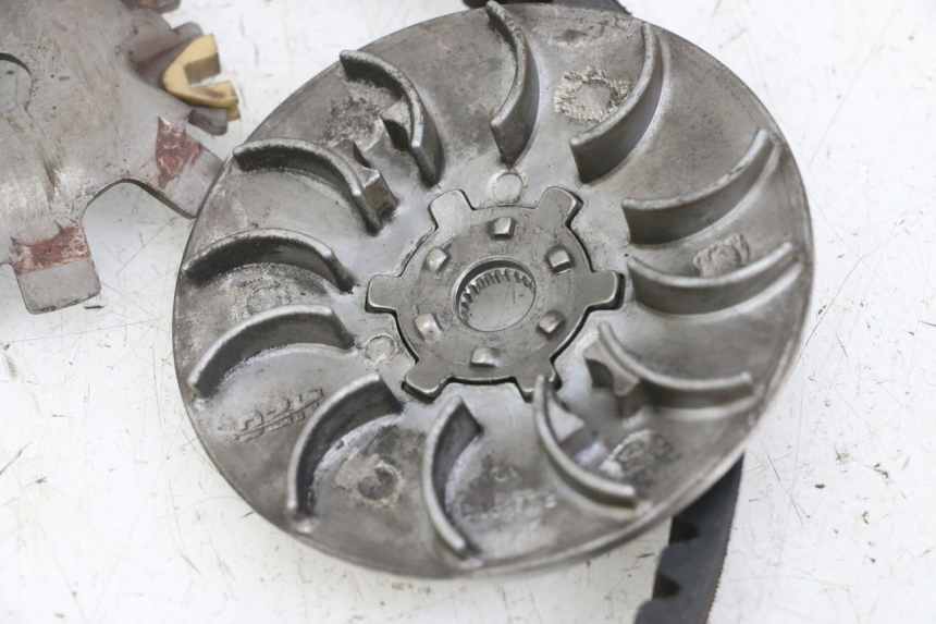 photo de VARIATOR PEUGEOT KISBEE 2T 50 (2018 - 2022) - High-resolution close-up