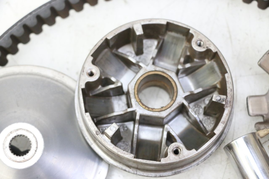 photo de VARIATOR PEUGEOT KISBEE 2T 50 (2010 - 2017) - Technical close-up