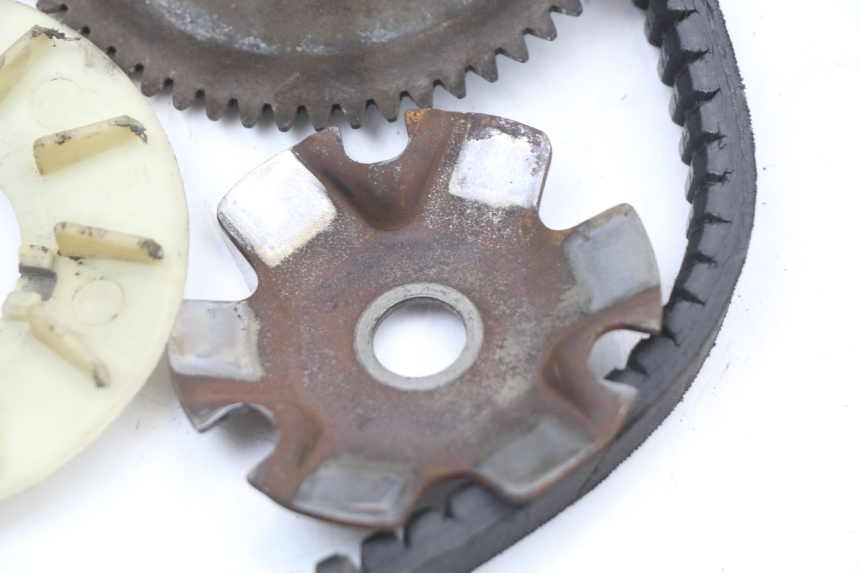 photo de VARIATOR PEUGEOT KISBEE 4T 50 (2018 - 2022) - Technical close-up