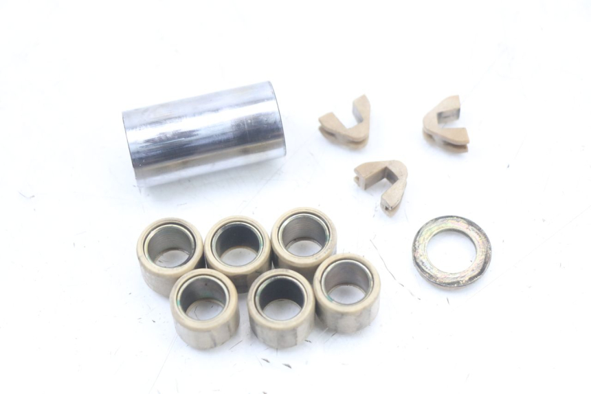 photo de VARIATOR PEUGEOT KISBEE 4T 50 (2010 - 2017) - Fixing points details