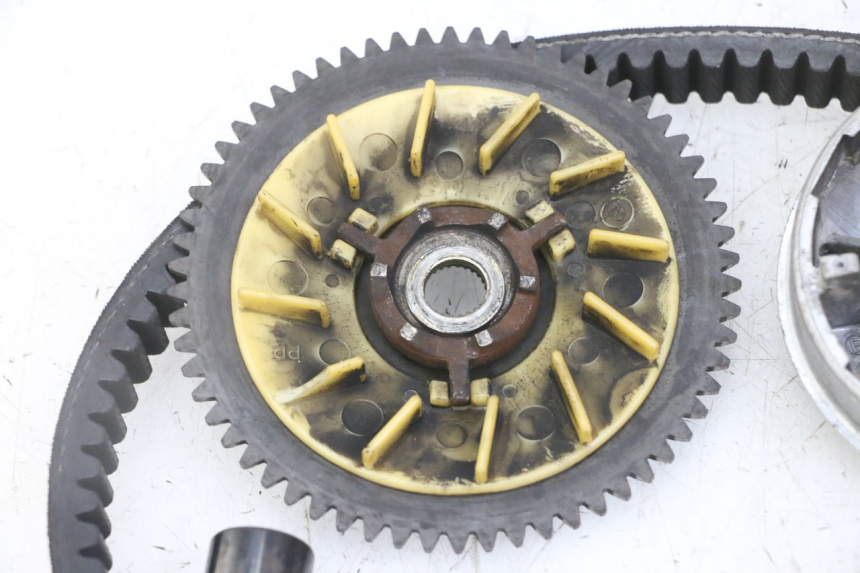 photo de VARIATOR PEUGEOT KISBEE 4T 50 (2018 - 2022) - Additional view of the item