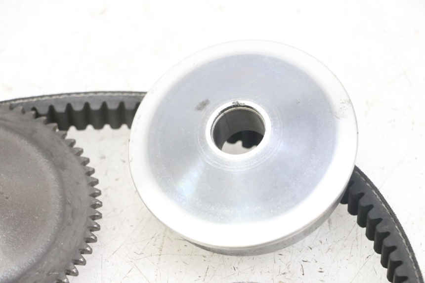 photo de VARIATOR PEUGEOT KISBEE 4T 50 (2018 - 2022) - Fixing points details