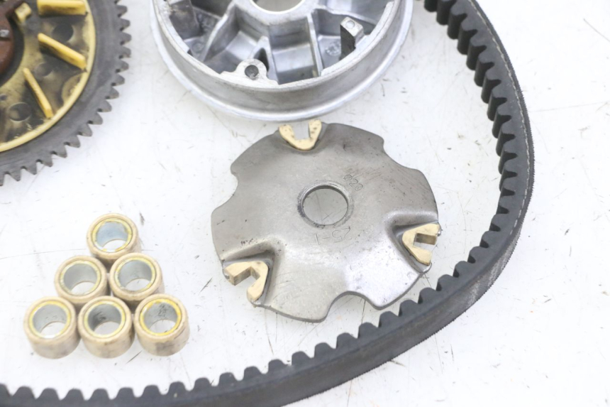 photo de VARIATOR PEUGEOT KISBEE 4T 50 (2018 - 2022) - Checked used part