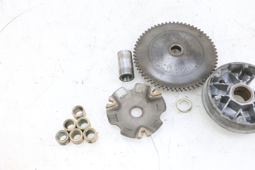 photo de VARIATOR PEUGEOT KISBEE 4T 50 (2010 - 2017) - Alternative perspective