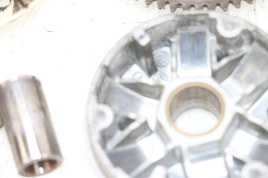 photo de VARIATOR PEUGEOT KISBEE 4T 50 (2010 - 2017) - Fixing points details