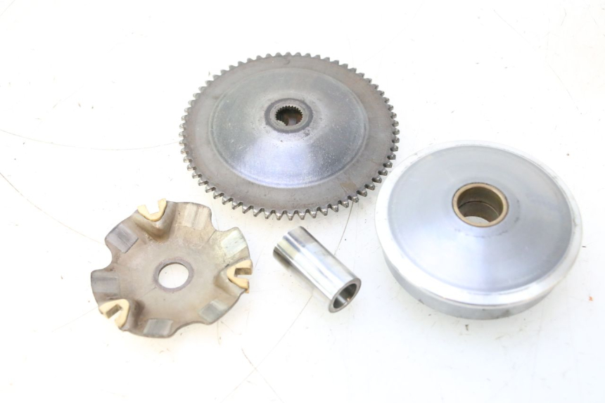 photo de VARIATOR PEUGEOT KISBEE 4T 50 (2010 - 2017) - Surface and material condition