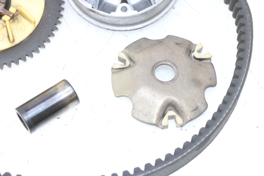 photo de VARIATOR PEUGEOT KISBEE 4T 50 (2023 - 2026) - Additional view of the item