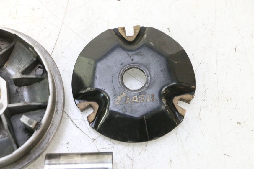 photo de VARIATOR PEUGEOT KISBEE 4T 50 (2018 - 2022) - Alternative perspective
