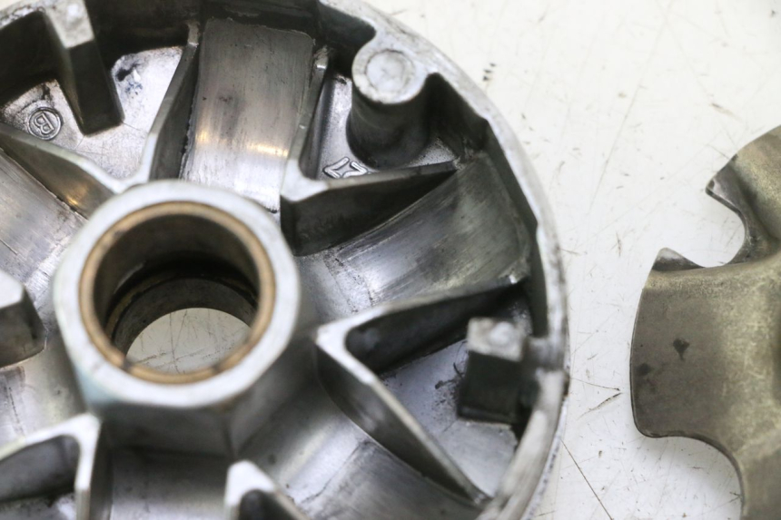 photo de VARIATOR PIAGGIO LIBERTY IGET 4T 50 (2021 - 2025) - Alternative perspective