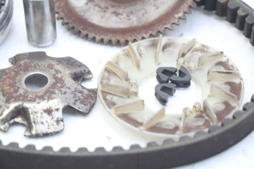 photo de VARIATOR KYMCO LIKE 4T 50 (2009 - 2018) - Surface and material condition