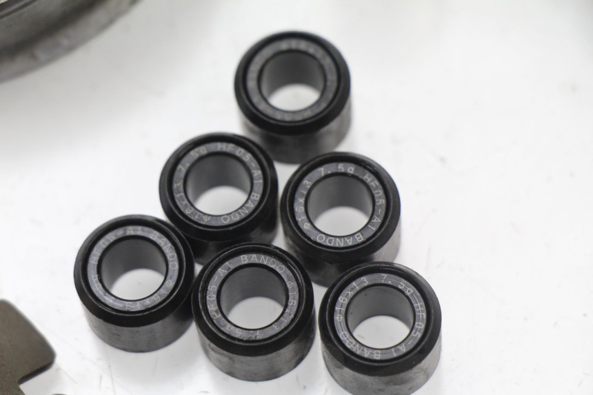 photo de VARIATOR PEUGEOT LOOXOR 50 (2001 - 2004) - Technical close-up