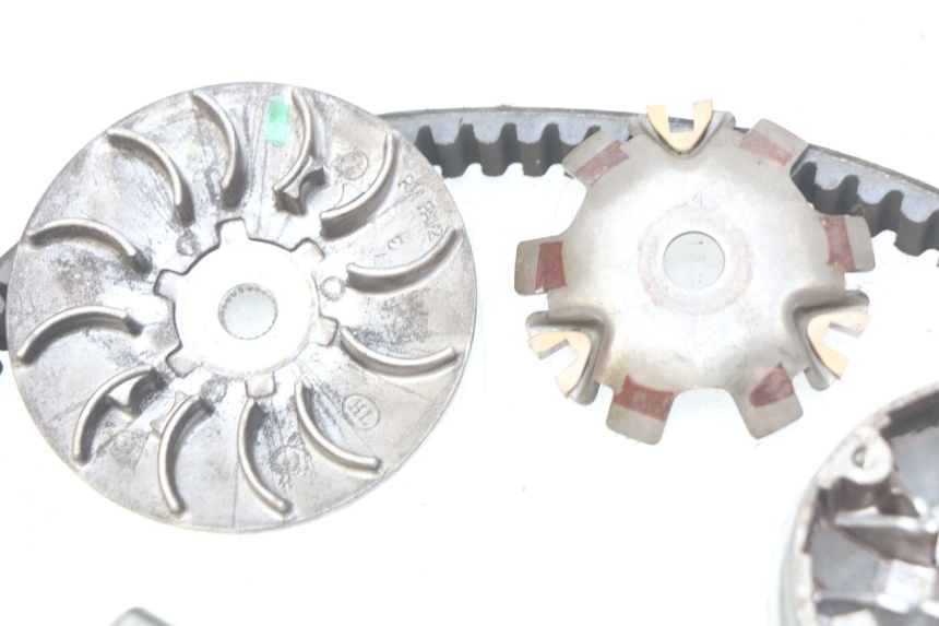 photo de VARIATOR PEUGEOT LUDIX 50 (2008 - 2017) - Checked used part