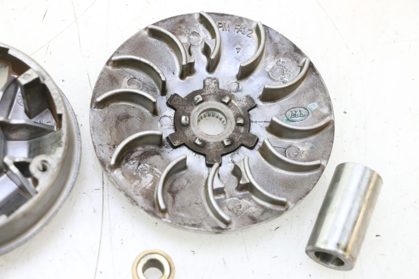 photo de VARIATOR PEUGEOT LUDIX 50 (2008 - 2017) - Surface and material condition