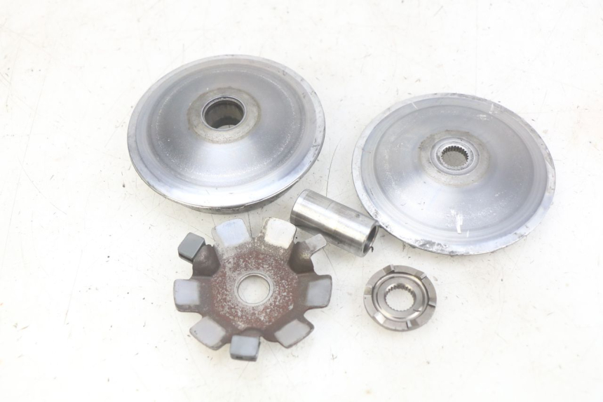 photo de VARIATOR SYM MIO 50 (2011 - 2017) - Fixing points details