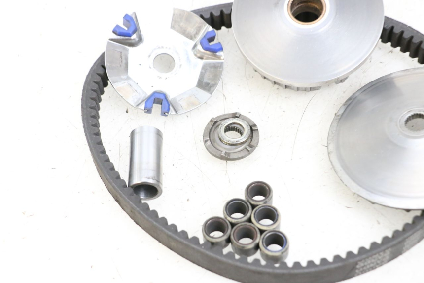 photo de VARIATOR SYM MIO 50 (2005 - 2010) - Alternative perspective