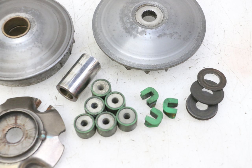 photo de VARIATOR PIAGGIO MP3 RL 250 (2006 - 2010) - Fixing points details