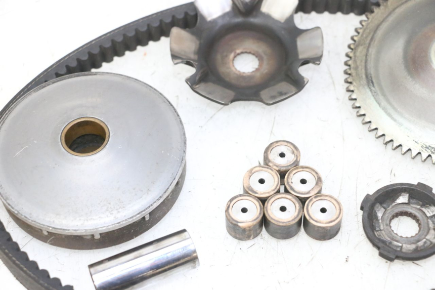 photo de VARIATOR PIAGGIO NEW TYPHOON 50 (2010 - 2017) - Alternative perspective