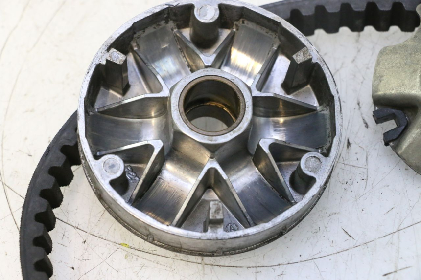 photo de VARIATOR PIAGGIO NEW TYPHOON 50 (2018 - 2021) - Detailed visual inspection