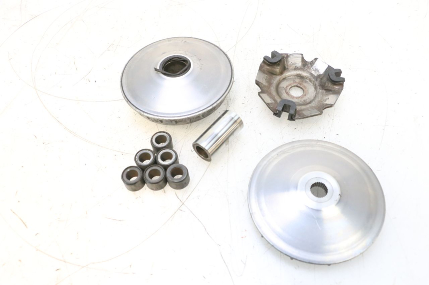 photo de VARIATOR HONDA PCX (JF57/JF64) 125 (2014 - 2018) - Fixing points details