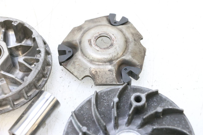 photo de VARIATOR HONDA PCX (JF57/JF64) 125 (2014 - 2018) - Surface and material condition