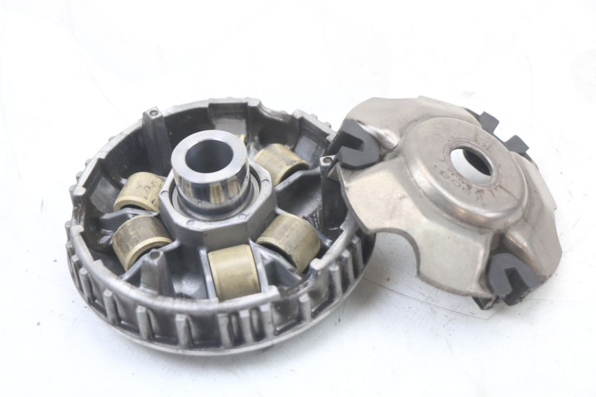 photo de VARIATOR PEUGEOT BELVILLE 125 (2017 - 2021) - Technical close-up