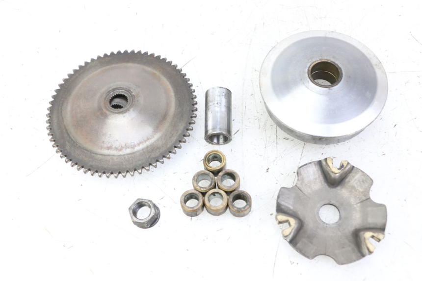 photo de VARIATOR PEUGEOT KISBEE 4T 50 (2010 - 2017) - Fixing points details