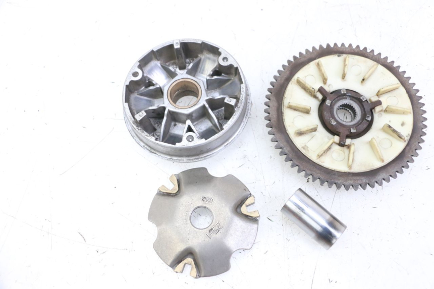 photo de VARIATOR PEUGEOT KISBEE 4T 50 (2010 - 2017) - Fixing points details