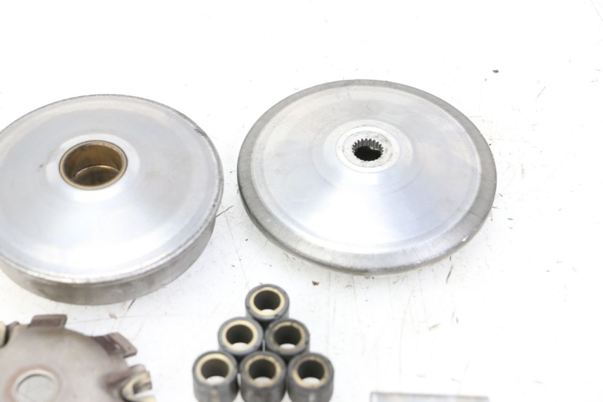 photo de VARIATOR PEUGEOT LUDIX 50 (2008 - 2017) - Fixing points details