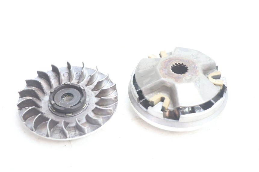 photo de VARIATOR KEEWAY RY6 2T 50 (2011 - 2019) - Alternative perspective