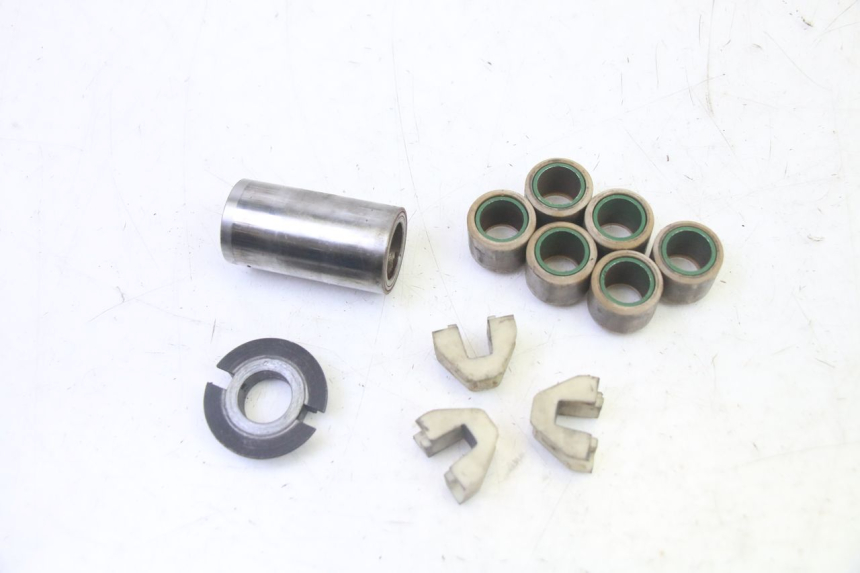 photo de VARIATOR PEUGEOT SATELIS 125 (2006 - 2009) - Fixing points details