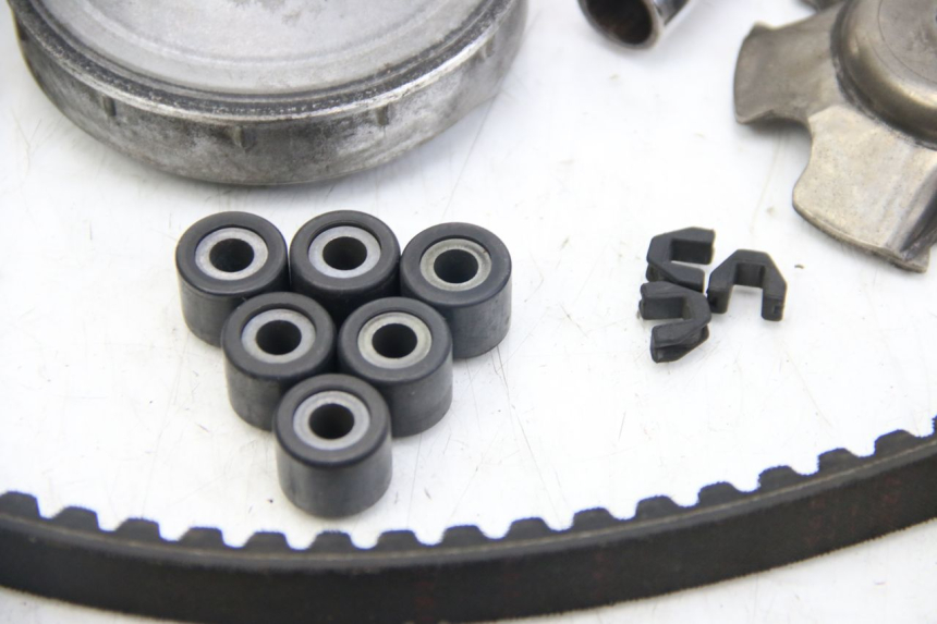 photo de VARIATOR APRILIA SCARABEO 4T 50 (2009 - 2017) - Distinctive features