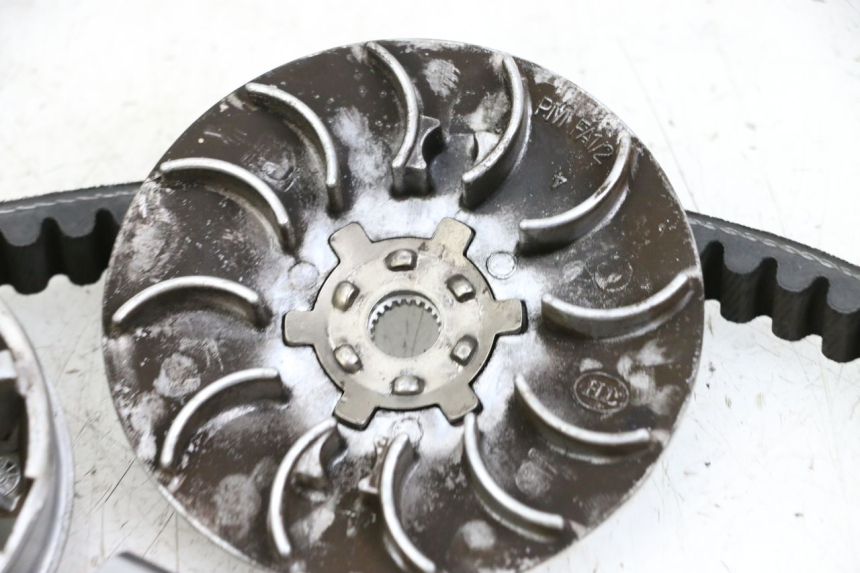 photo de VARIATOR PEUGEOT SPEEDFIGHT 4 2T 50 (2015 - 2019) - Surface and material condition