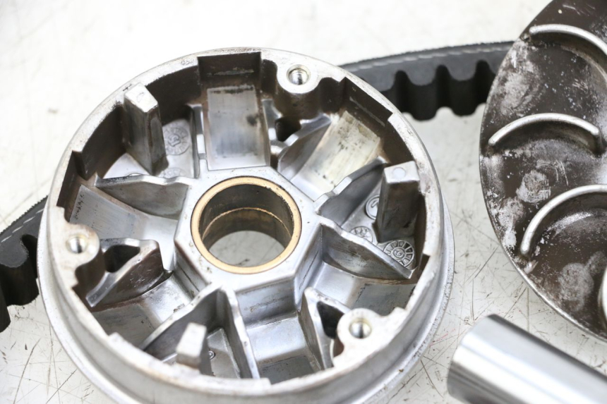 photo de VARIATOR PEUGEOT SPEEDFIGHT 4 2T 50 (2015 - 2019) - Checked used part